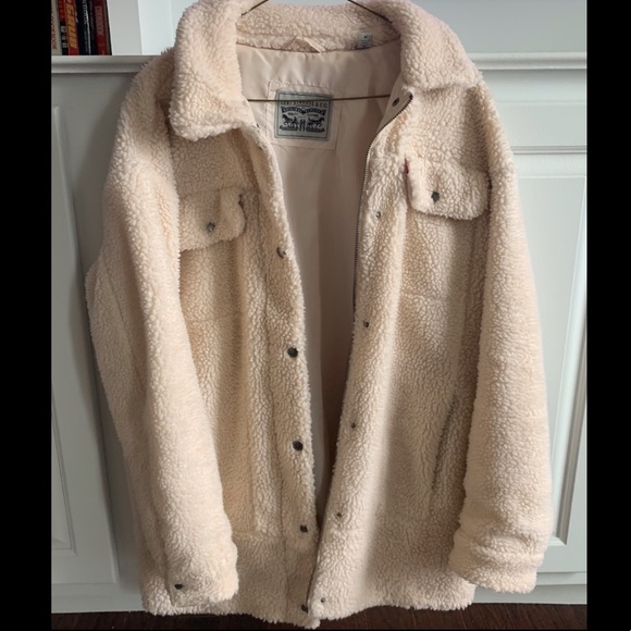 Levi's women's oversized long sherpa trucker jacket Clearance